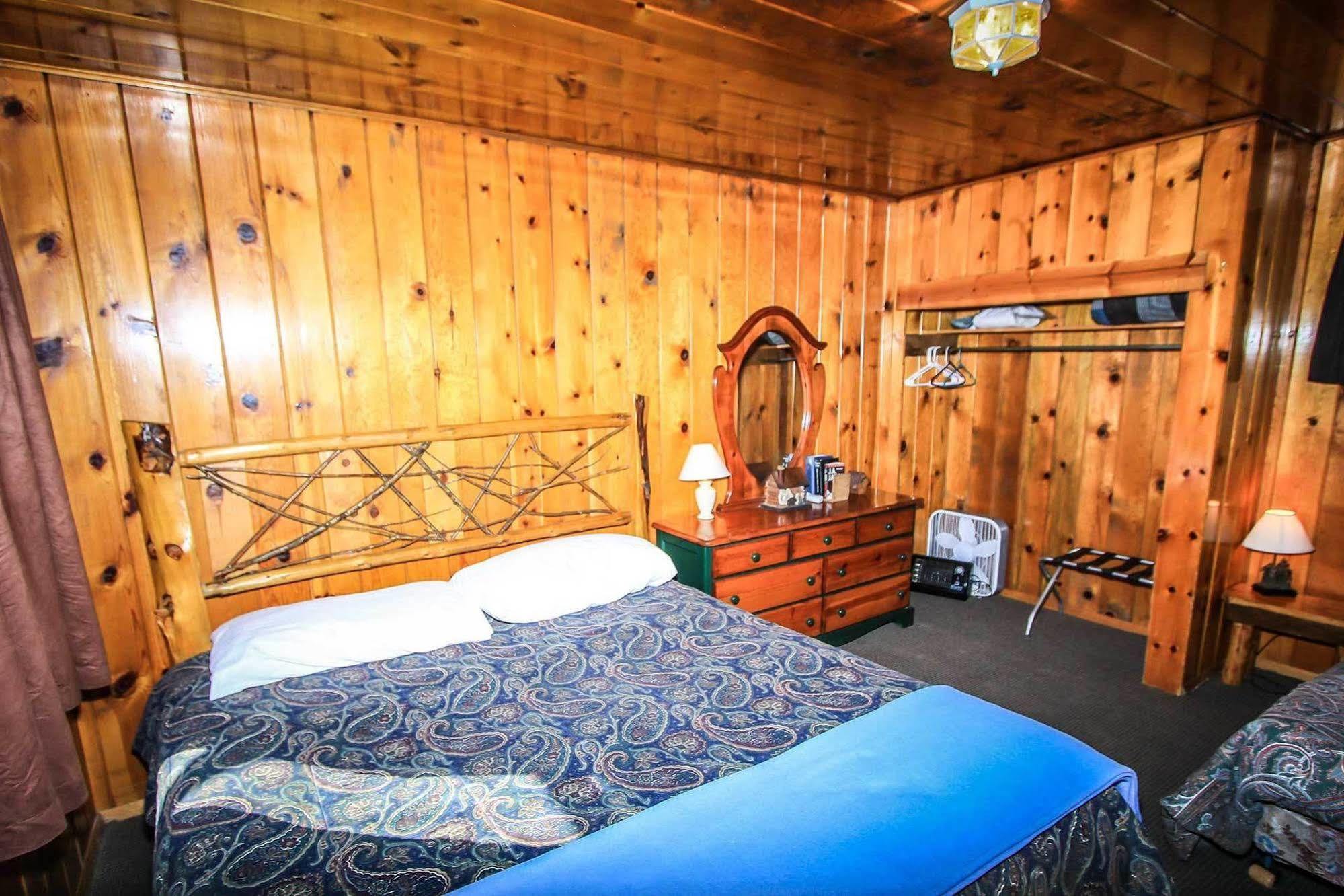 Shore Acres Lodge Біг-Бер-Лейк Екстер'єр фото